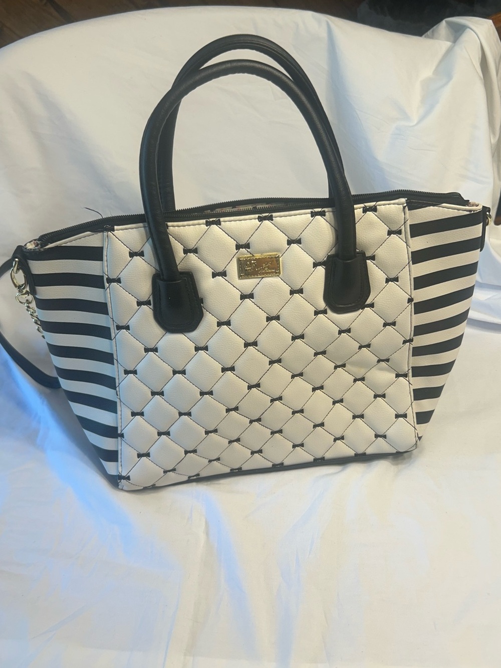 Betsy Johnson quilted tote bag